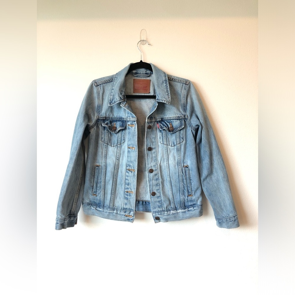Levi’s Trucker Jacket in All Yours Light Wash Size S